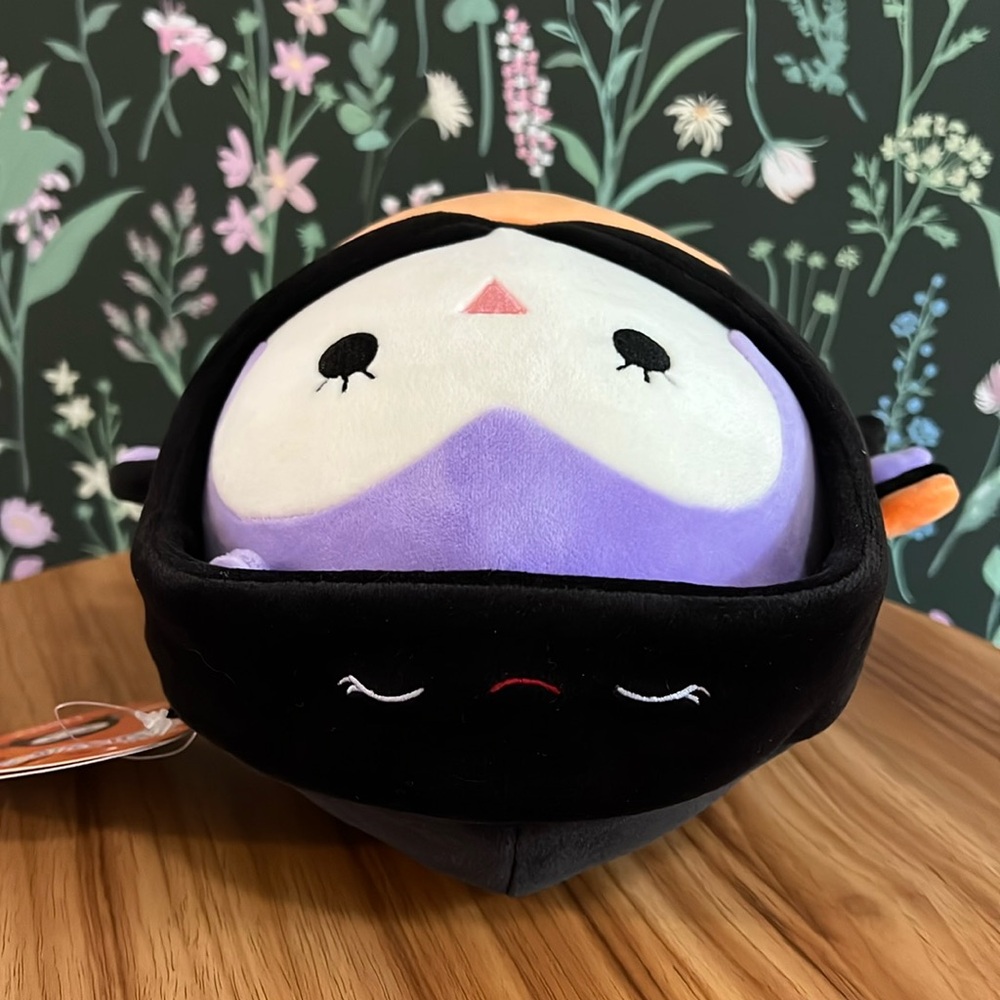 SQUISHMALLOWS Original Holly the Owl in Spider costume!!! Plushie NEW WITH TAGS! - Picture 12 of 12